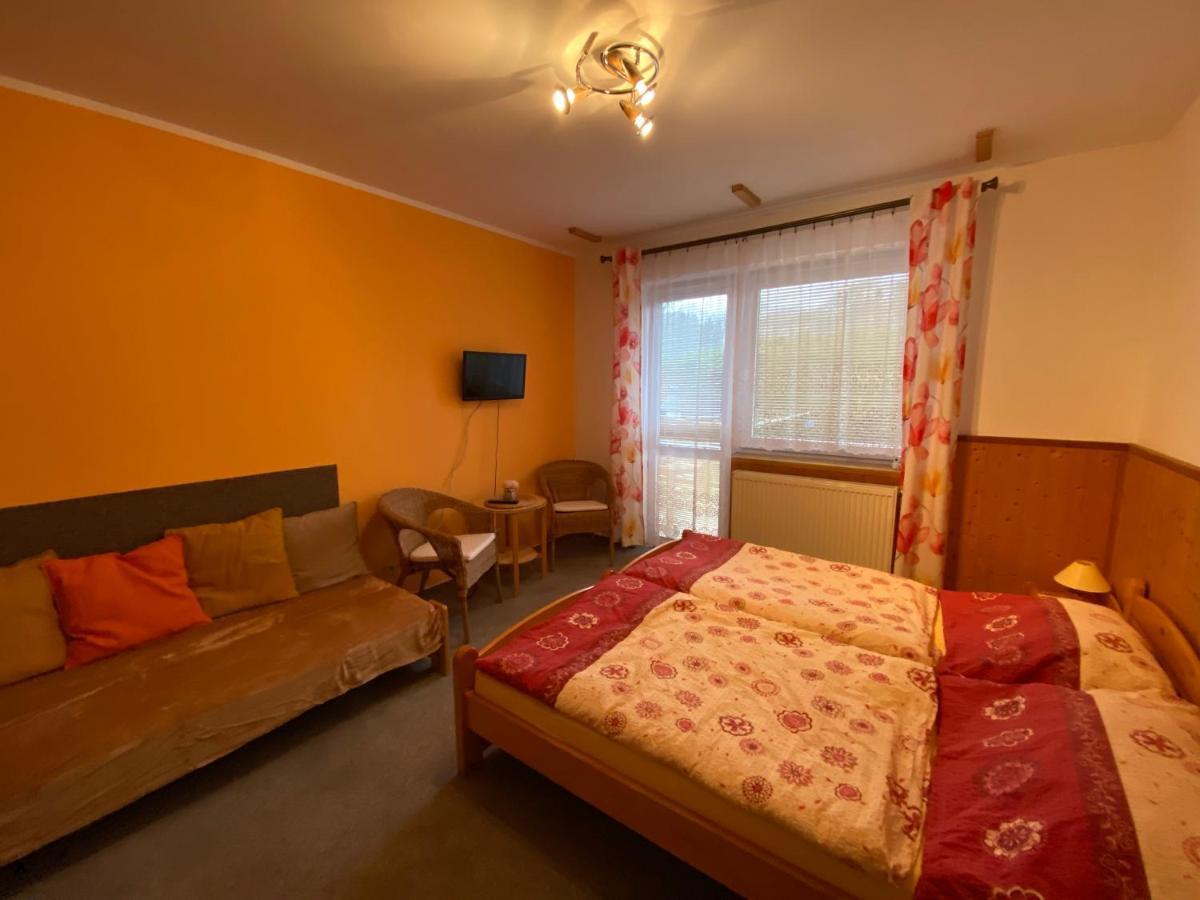 Apartmany U Kamenky วัลคาบี ภายนอก รูปภาพ